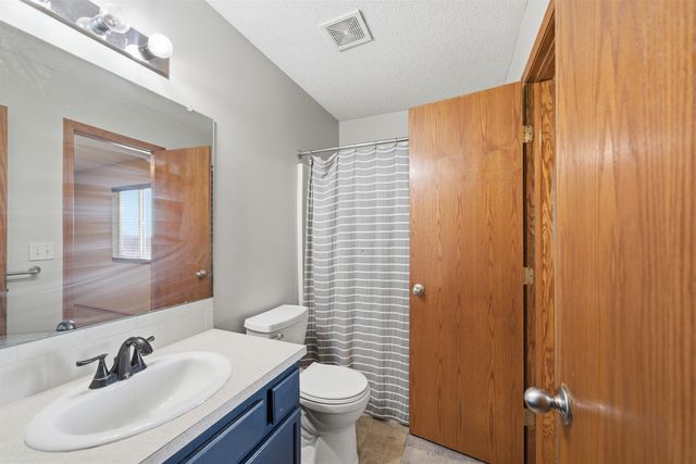 2302 S Rogers Ln, Wichita, KS 67235