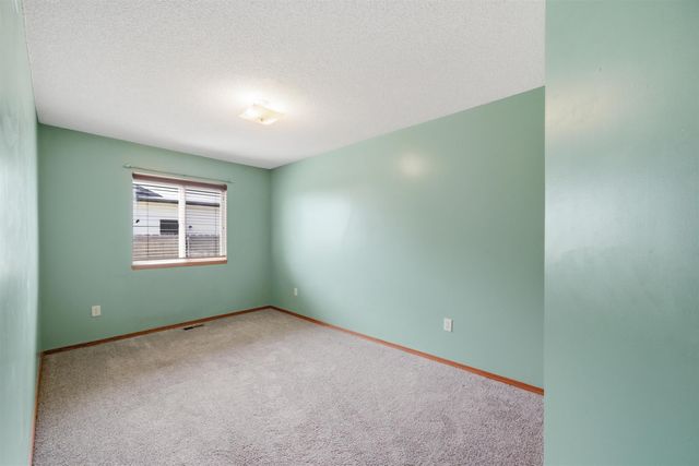 2302 S Rogers Ln, Wichita, KS 67235