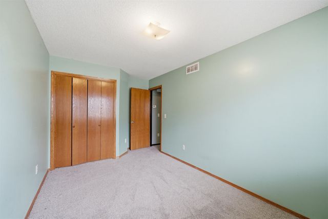 2302 S Rogers Ln, Wichita, KS 67235