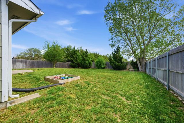 2302 S Rogers Ln, Wichita, KS 67235