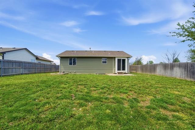 2302 S Rogers Ln, Wichita, KS 67235