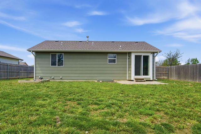 2302 S Rogers Ln, Wichita, KS 67235