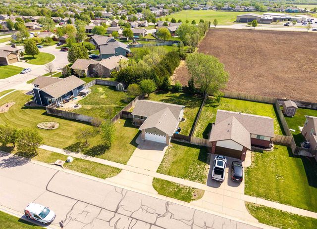 2302 S Rogers Ln, Wichita, KS 67235