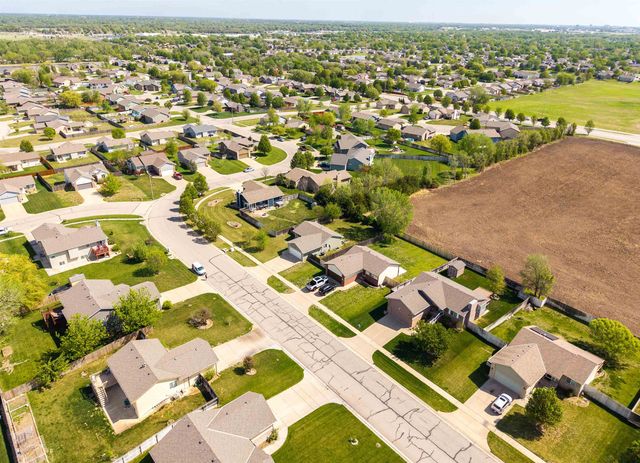 2302 S Rogers Ln, Wichita, KS 67235