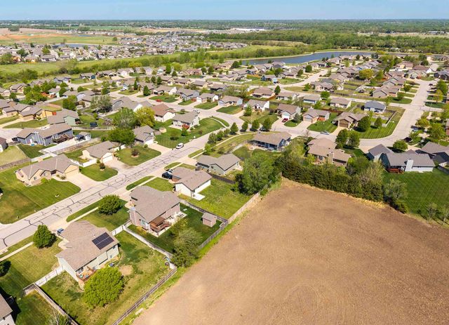 2302 S Rogers Ln, Wichita, KS 67235