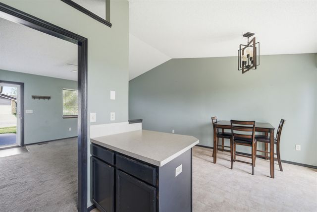 2302 S Rogers Ln, Wichita, KS 67235