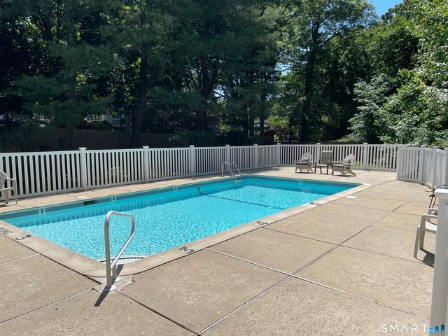 97 West Norwalk Road 3, Norwalk, CT 06850