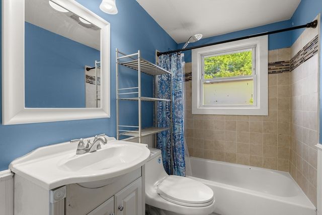 35 Macarthur Rd, Beverly, MA 01915