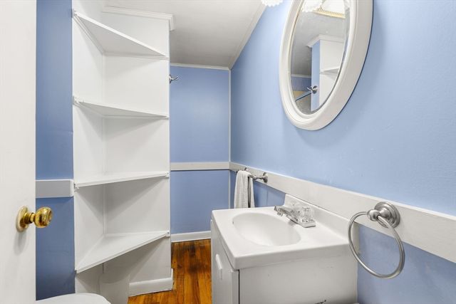 35 Macarthur Rd, Beverly, MA 01915