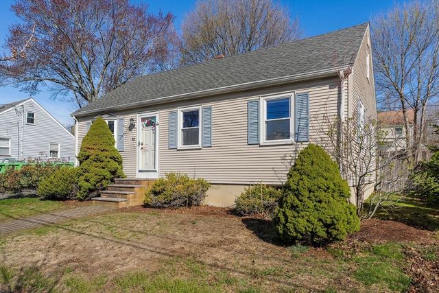 35 Macarthur Rd, Beverly, MA 01915