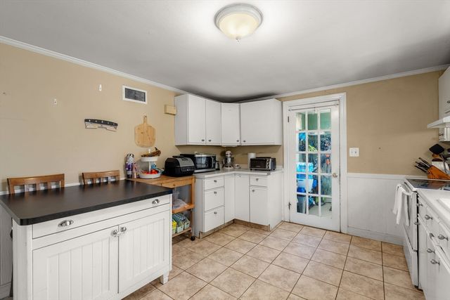 35 Macarthur Rd, Beverly, MA 01915