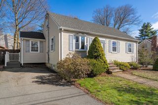 35 Macarthur Rd, Beverly, MA 01915