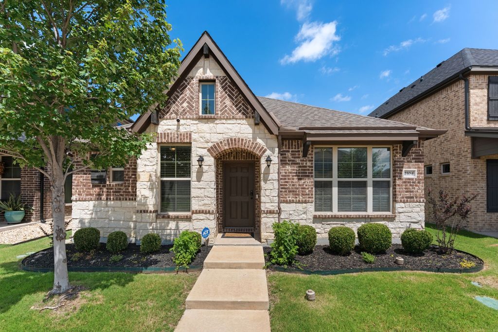 2104 Barx Drive, Little Elm, TX 75068