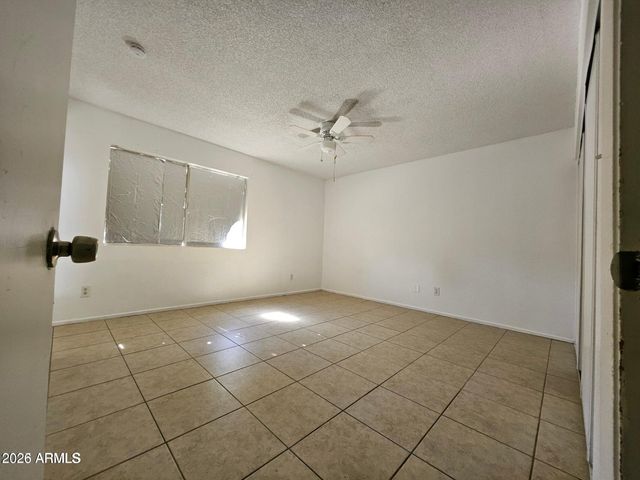 6027 W ROANOKE Avenue, Phoenix, AZ 85035