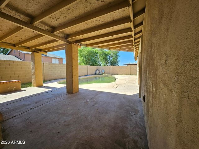 6027 W ROANOKE Avenue, Phoenix, AZ 85035