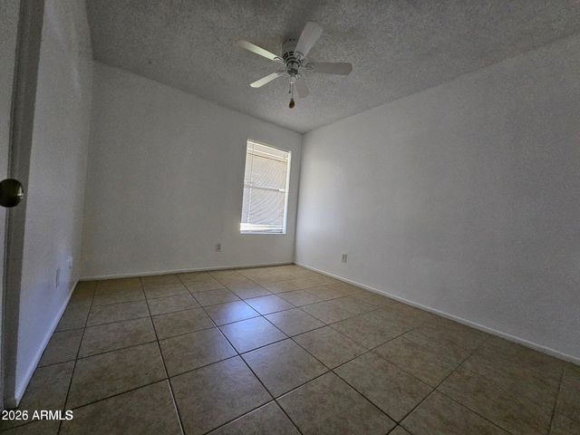 6027 W ROANOKE Avenue, Phoenix, AZ 85035