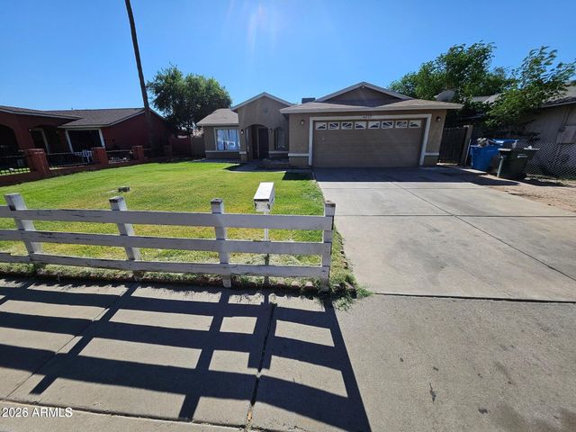 6027 W ROANOKE Avenue, Phoenix, AZ 85035