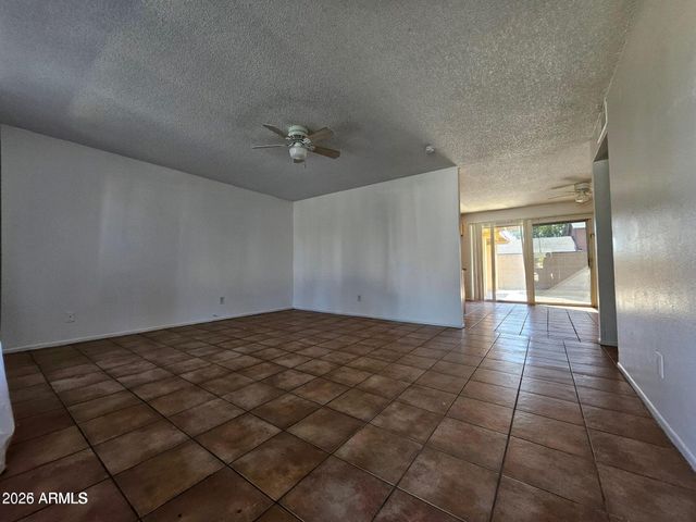 6027 W ROANOKE Avenue, Phoenix, AZ 85035