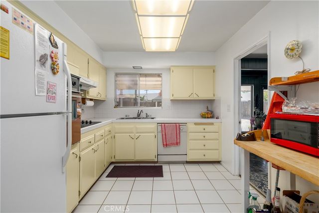 28610 Pebble Beach Dr, Menifee, CA 92586