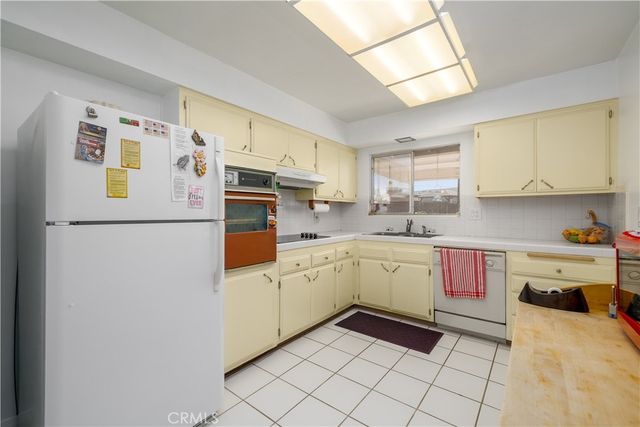28610 Pebble Beach Dr, Menifee, CA 92586