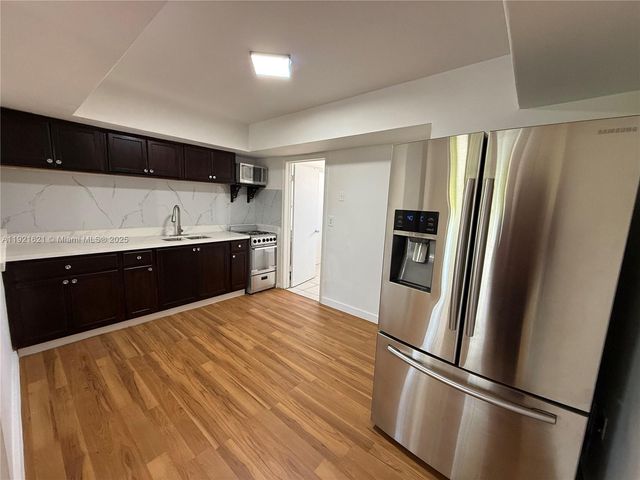 6301 Moseley St 2, Hollywood, FL 33024