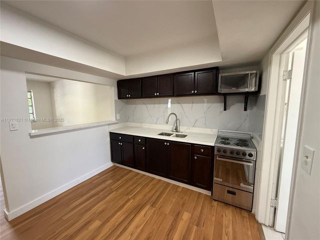 6301 Moseley St 2, Hollywood, FL 33024