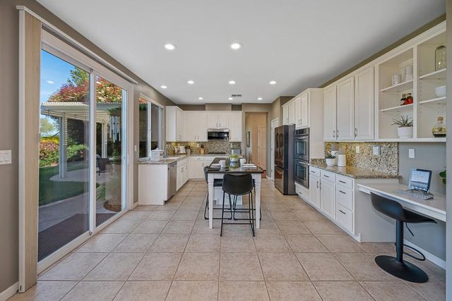 1936 Wesley Dr, Folsom, CA 95630