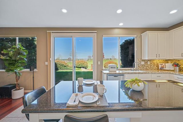 1936 Wesley Dr, Folsom, CA 95630