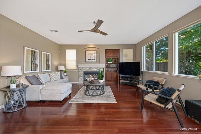 1936 Wesley Dr, Folsom, CA 95630