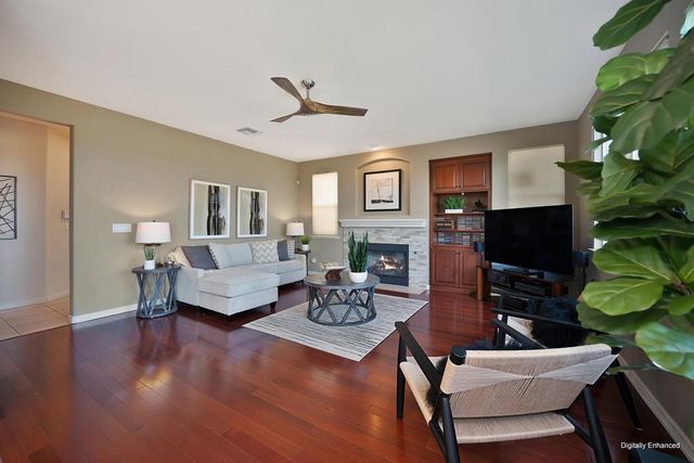 1936 Wesley Dr, Folsom, CA 95630