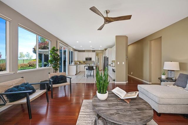 1936 Wesley Dr, Folsom, CA 95630