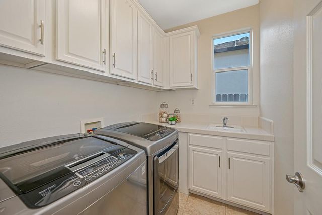 1936 Wesley Dr, Folsom, CA 95630