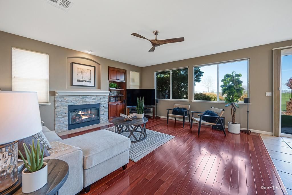 1936 Wesley Dr, Folsom, CA 95630