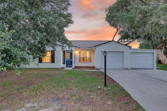 303 OAK TRACK PASS, Ocala, FL 34472