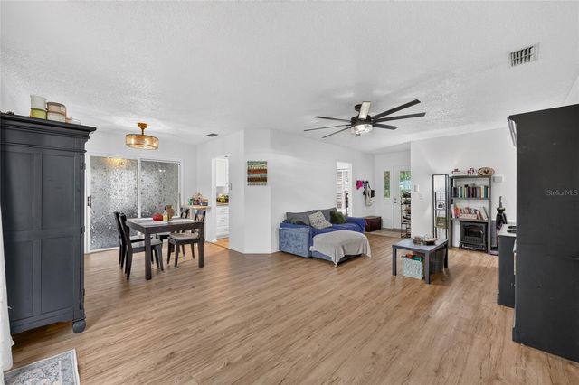 303 OAK TRACK PASS, Ocala, FL 34472