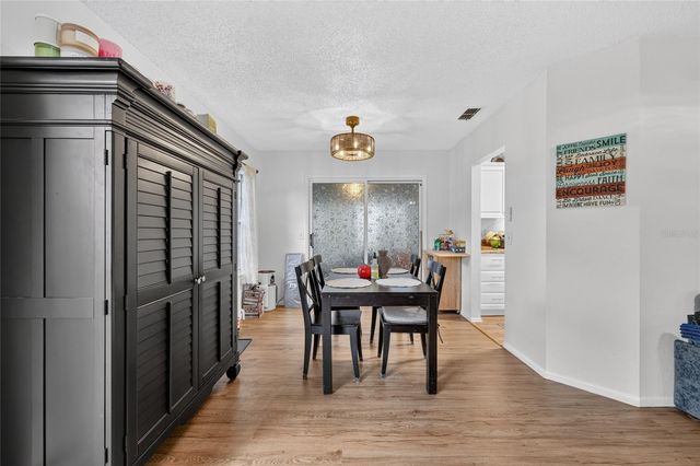 303 OAK TRACK PASS, Ocala, FL 34472