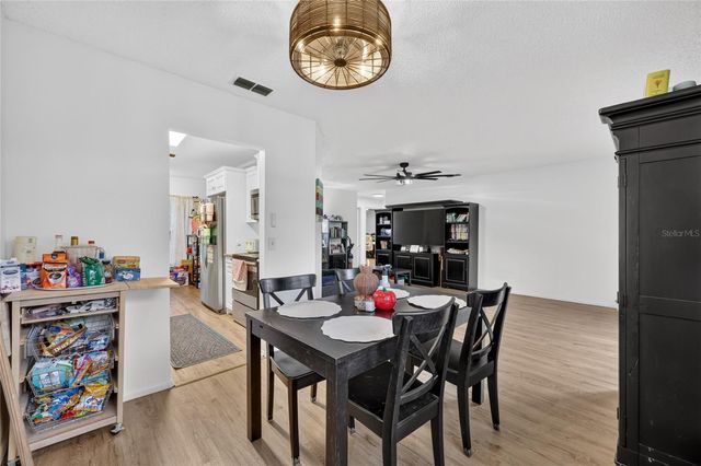 303 OAK TRACK PASS, Ocala, FL 34472