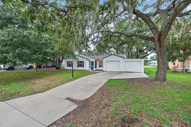 303 OAK TRACK PASS, Ocala, FL 34472