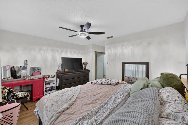 303 OAK TRACK PASS, Ocala, FL 34472