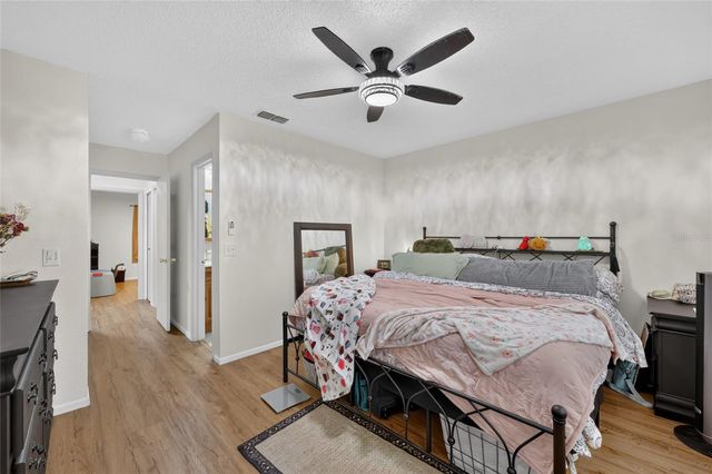303 OAK TRACK PASS, Ocala, FL 34472