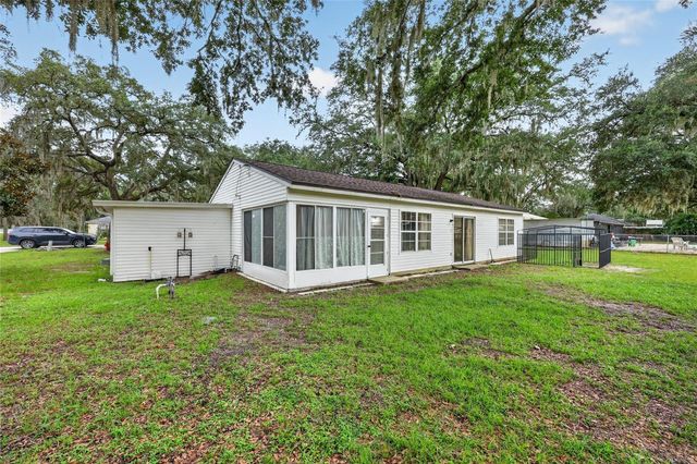 303 OAK TRACK PASS, Ocala, FL 34472