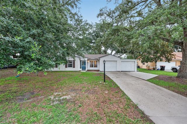 303 OAK TRACK PASS, Ocala, FL 34472