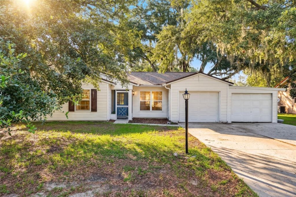 303 OAK TRACK PASS, Ocala, FL 34472