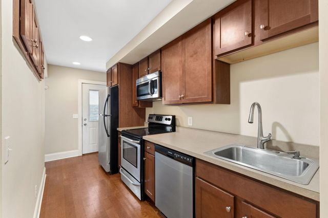 2433 Youngman Avenue, Saint Paul, MN 55116