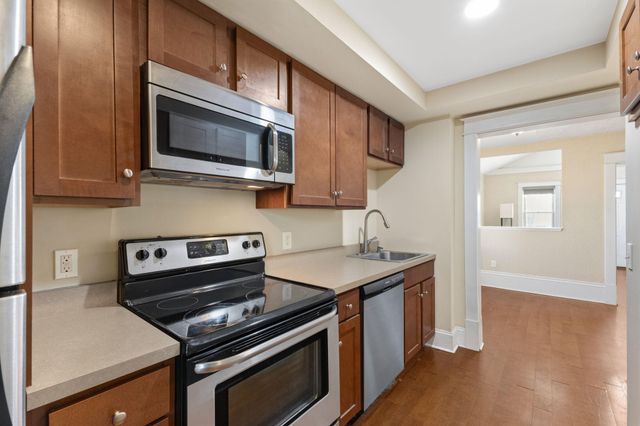 2433 Youngman Avenue, Saint Paul, MN 55116