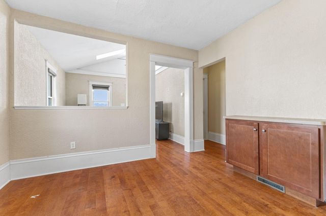 2433 Youngman Avenue, Saint Paul, MN 55116