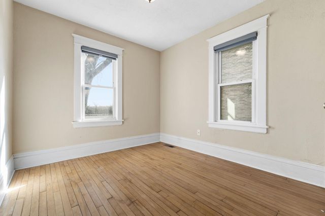 2433 Youngman Avenue, Saint Paul, MN 55116