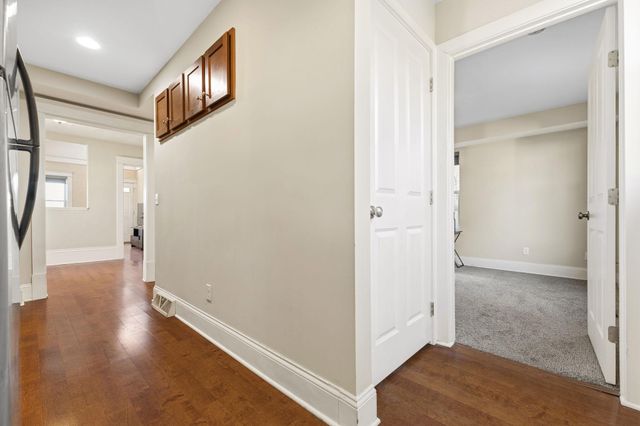 2433 Youngman Avenue, Saint Paul, MN 55116