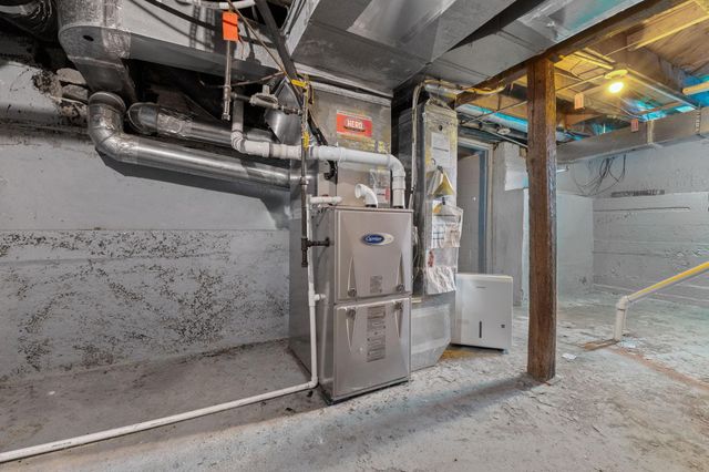 2433 Youngman Avenue, Saint Paul, MN 55116