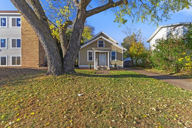 2433 Youngman Avenue, Saint Paul, MN 55116